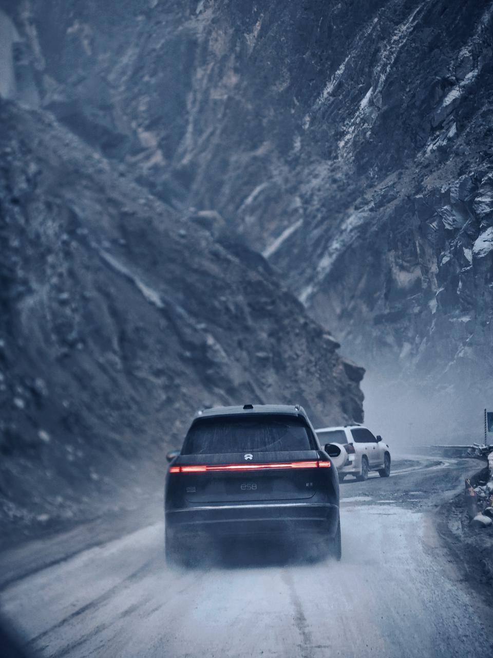 蔚来全新ES8西藏路透，豪华纯电气场压陆巡

蔚来全新ES8的设计美学再攀高峰。