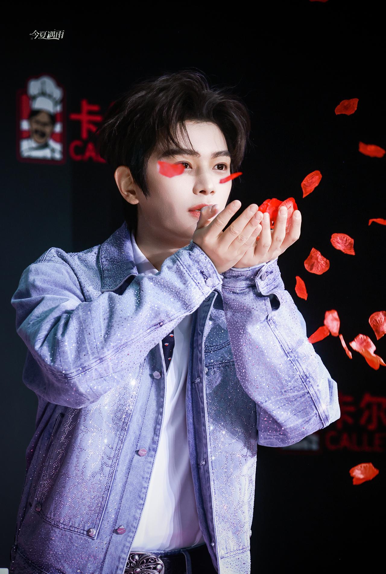 丁禹兮电影天才游戏 💚丁禹兮陈伦 
念之所及皆可成，行之所至皆圆满。@丁禹兮