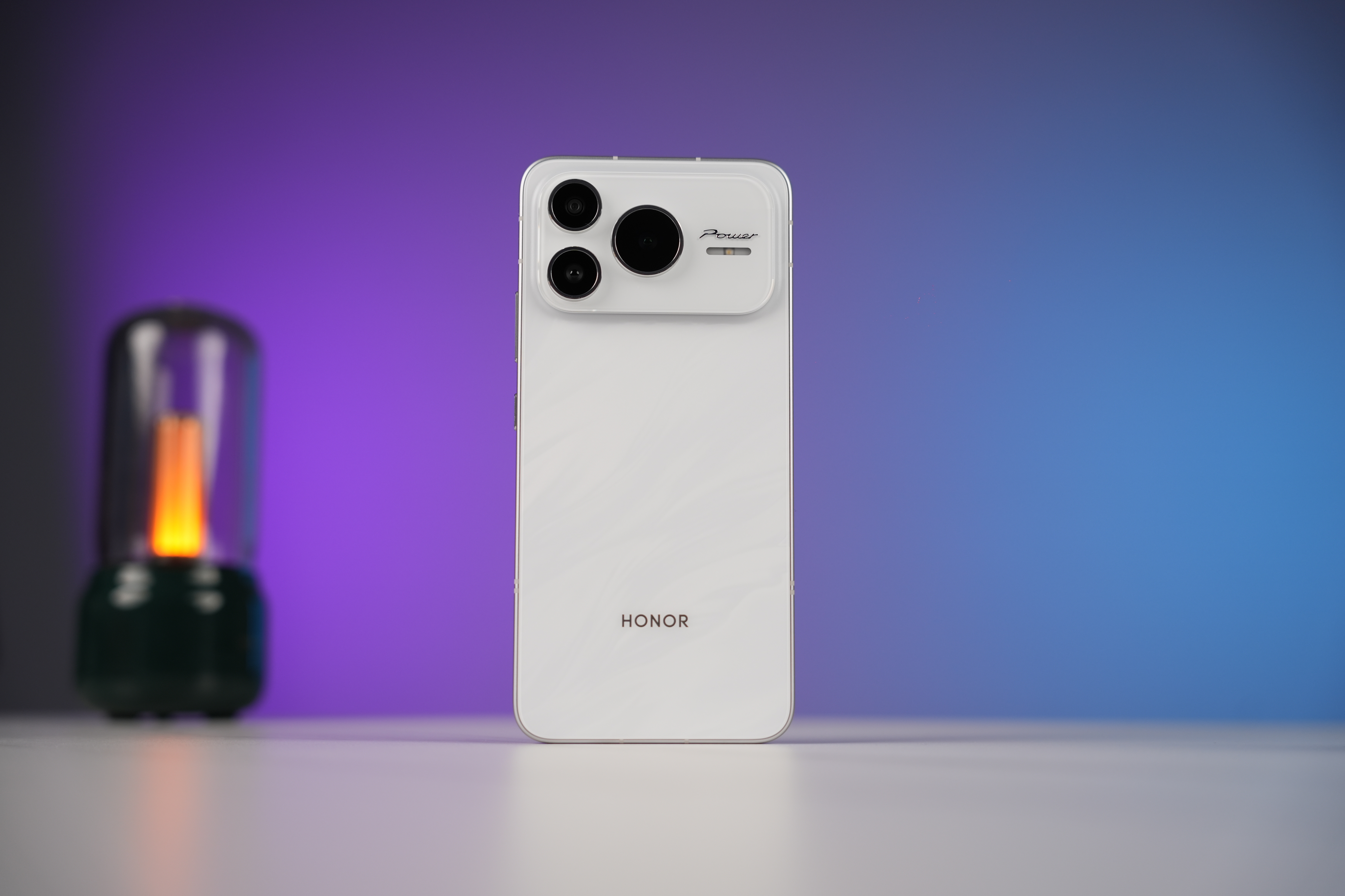 随手拍了几张这白色的荣耀Power2真机太好看了吧。 