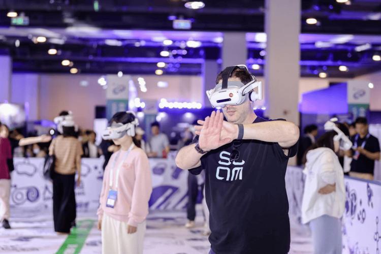 近期消费级智能穿戴市场热度走高，VR、AR、MR、AI眼镜、XR等概念扎堆出现，