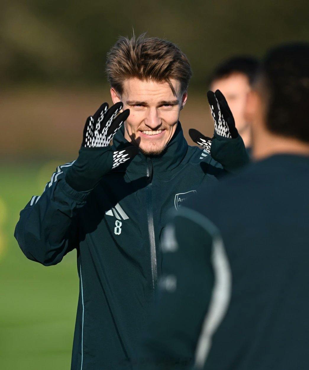 厄德高前瞻比赛：我们已经习惯了每周双赛，密集赛程要高度专注心态始终如一。在这种密