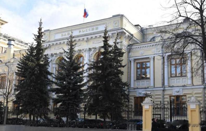 俄伊开始采用新的结算系统。伊朗中央银行负责国际事务的副行长莫森•卡里米在1月8日