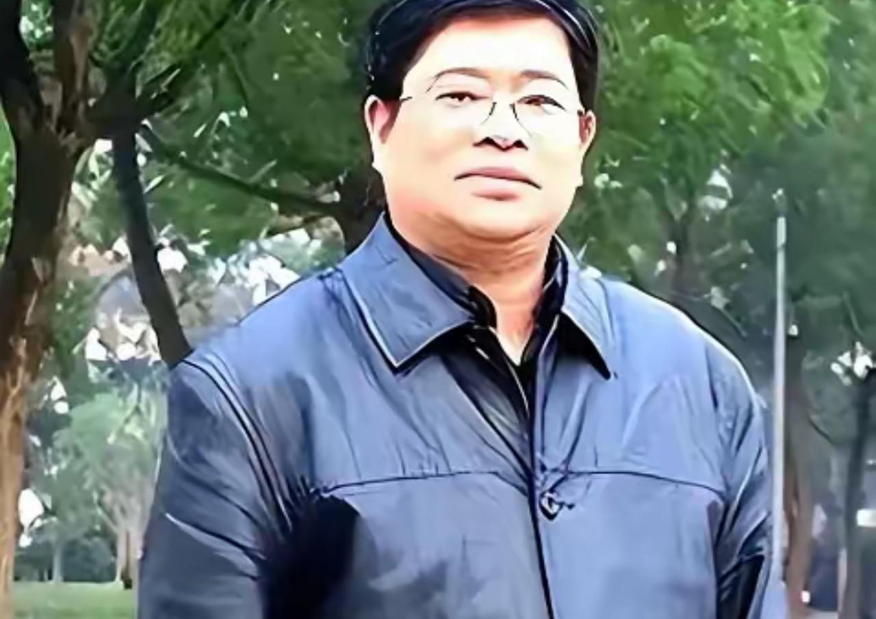 潜伏在台最长间谍李志豪，1998年揪出我军两名高级叛徒，后回香港16年牢门一关，