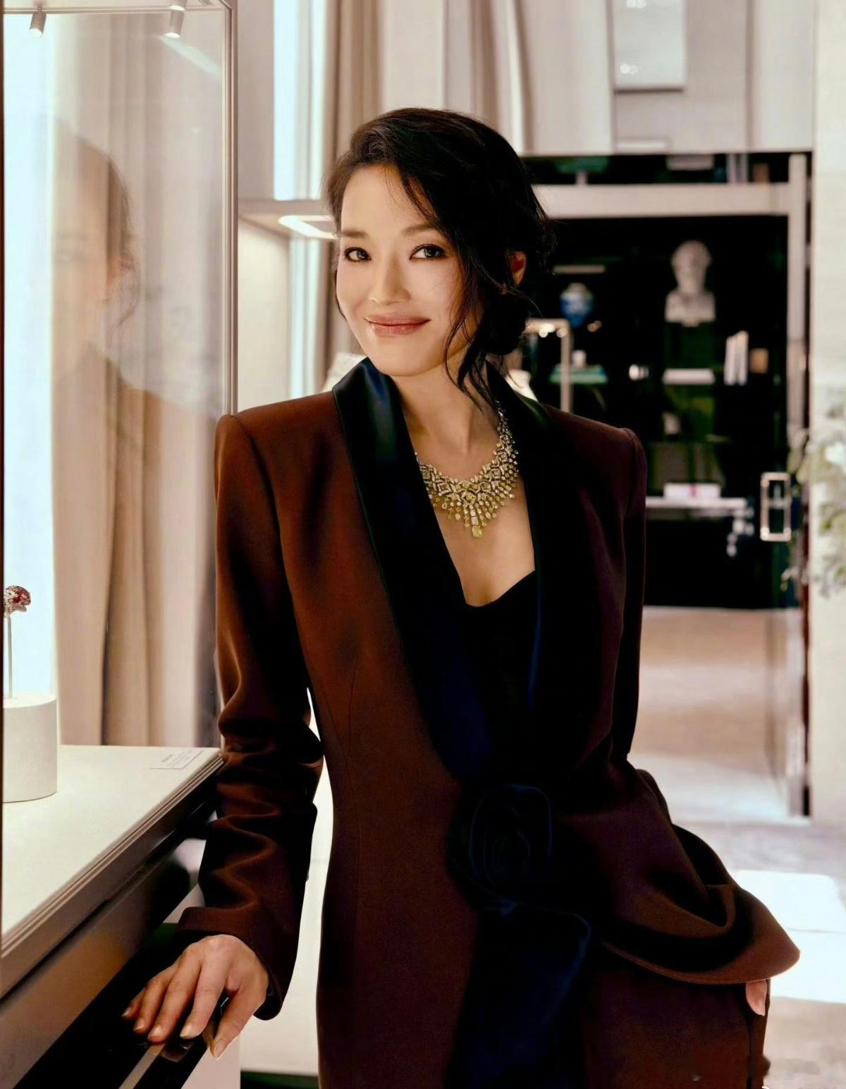 没想到吧，这次YU7的代言人还是舒淇~(¯▽¯~)YU7代言人还是舒淇其实之前就