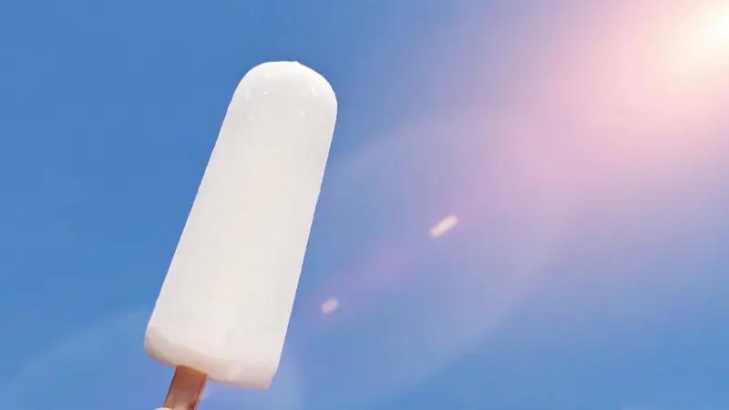 冰淇淋、雪糕卖不动了？批发商称雪糕销量近乎减半 价格方面，10元以上产品已不多见