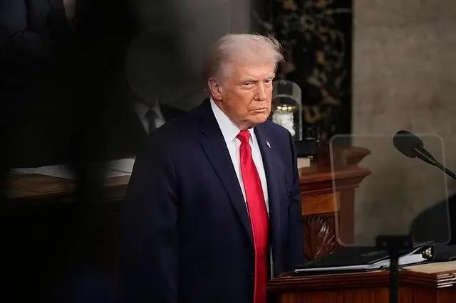 美国在中东罕见认输！伊朗寸步不让，特朗普的强硬为何成了国际笑柄？

真没想到，超