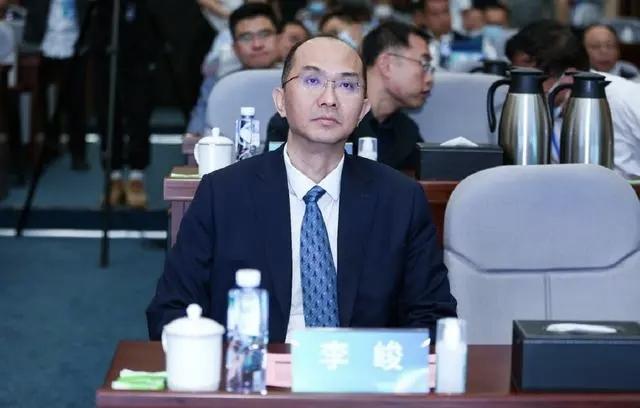 原中国电信集团副总李峻已正式升任中国电子集团总经理，他还曾任中国航天科技集团副总