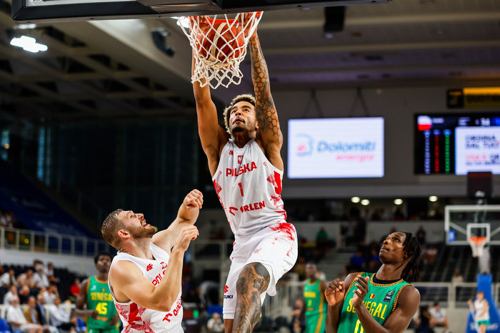 波兰男篮在欧锦赛热身赛69:75不敌塞内加尔🏀索汉出场19分钟，5中3（没有出