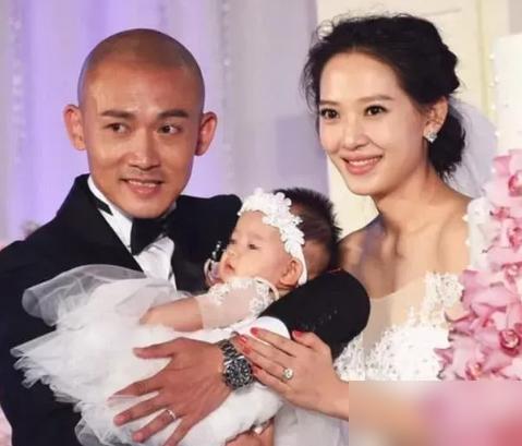 2008年，沈傲君与聂远同居6年后，迟迟不见聂远求婚，沈傲君主动出击没想到聂远说