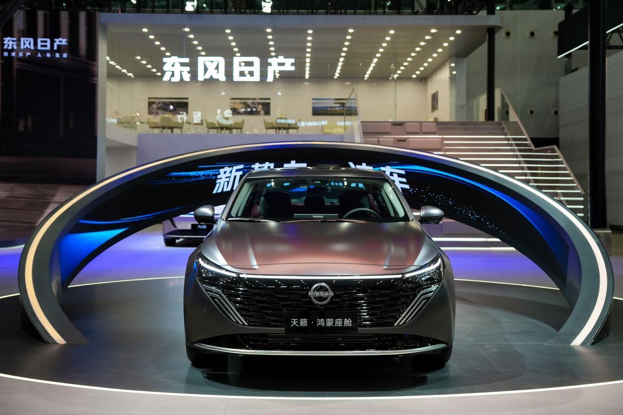 鸿蒙加持，油车智能天花板！天籁新座舱驾到
提到智能车，你还只想到电车？那你可ou