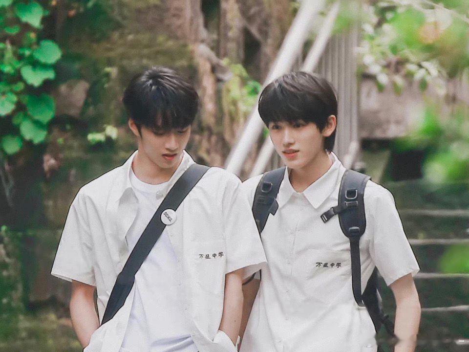 文轩 🐺🐟文轩世界第一初恋 “去香港呗” “就我跟你”烟花升停在星夜-宋亚轩