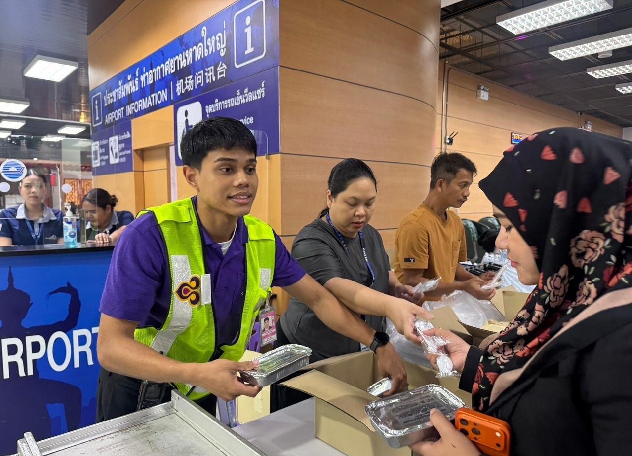 【合艾机场全力保障滞留旅客，航空公司出台补助措施】
泰国头条新闻社讯 据泰国媒体