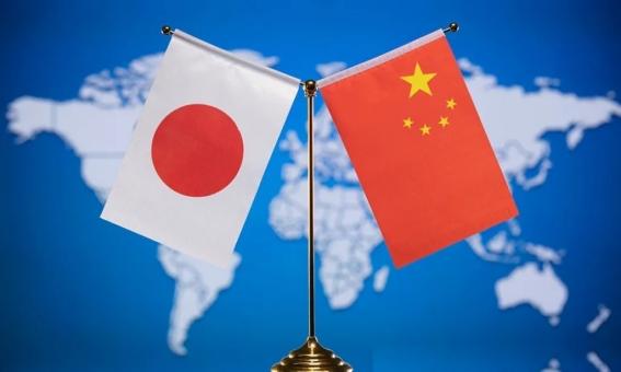 坦桑尼亚之前为了向英国和日本示好，突然就取消了和中国合作的100亿美元巴加莫约港