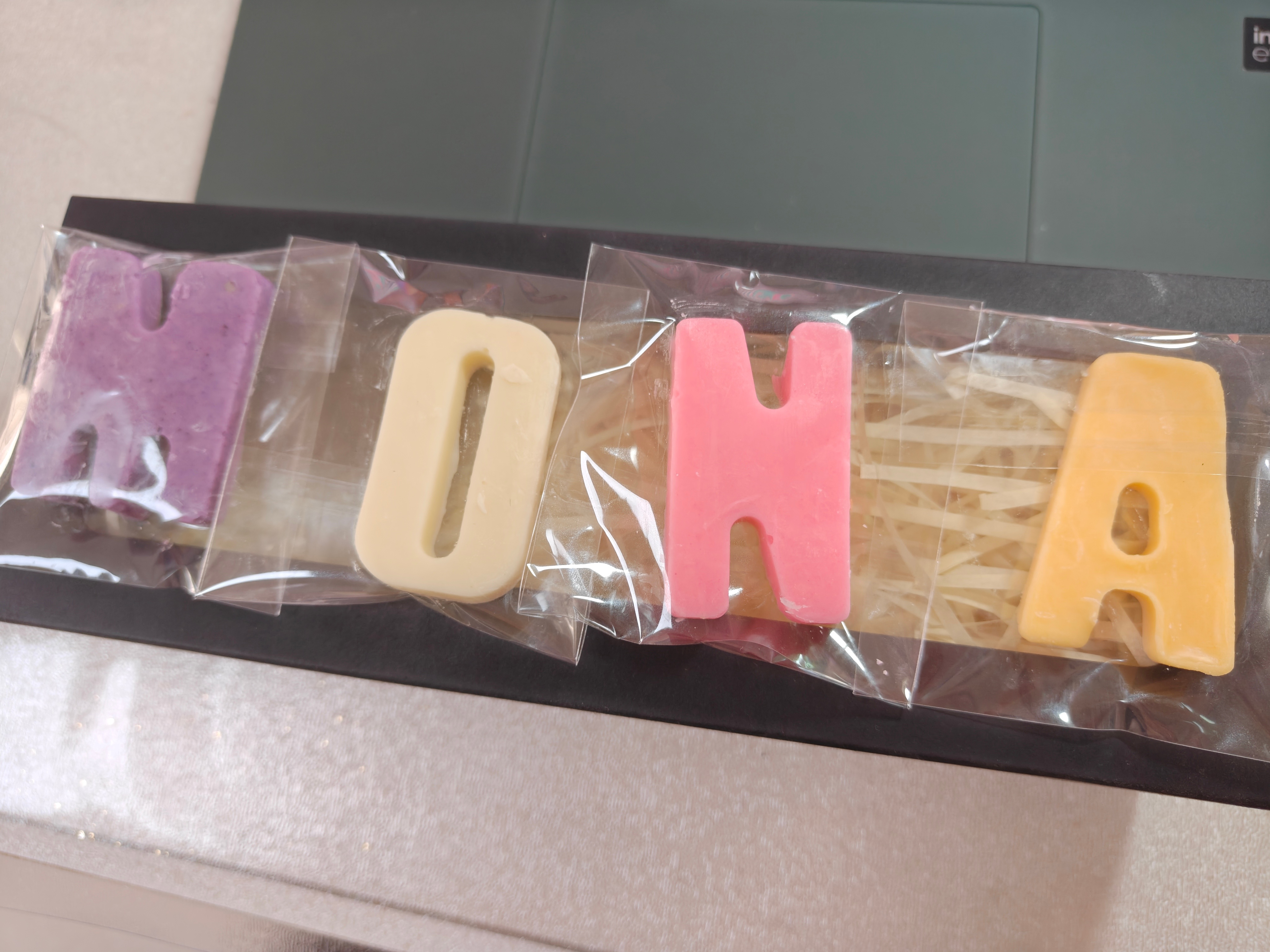 把MONA吃掉！ ​​​