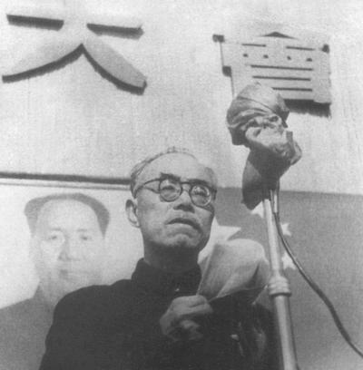 1950年，周恩来提议入朝军队名为“支援军”，黄炎培反对：“自古道师出有名，名不