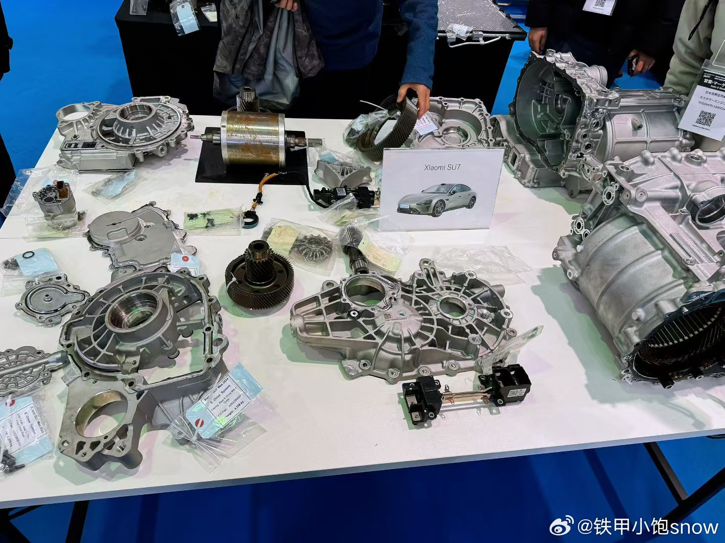 原来小米今年一月份就被日本拆完了今天看到个朋友一月份去了个日本电子产业会，里面最