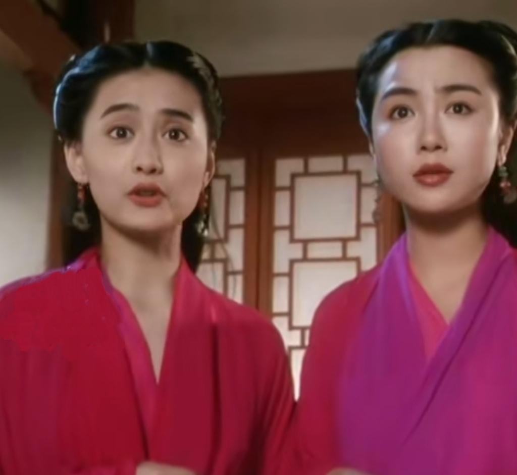 以前很多人都说，袁洁莹的颜值在当年香港女星里，绝对是拔尖的那一类。那时候港圈美女