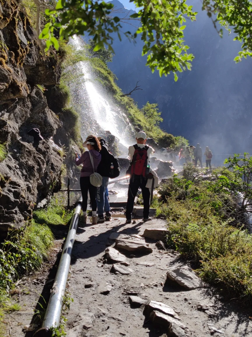 国庆只有1天时间去虎跳峡徒步🧗‍♀️人均248