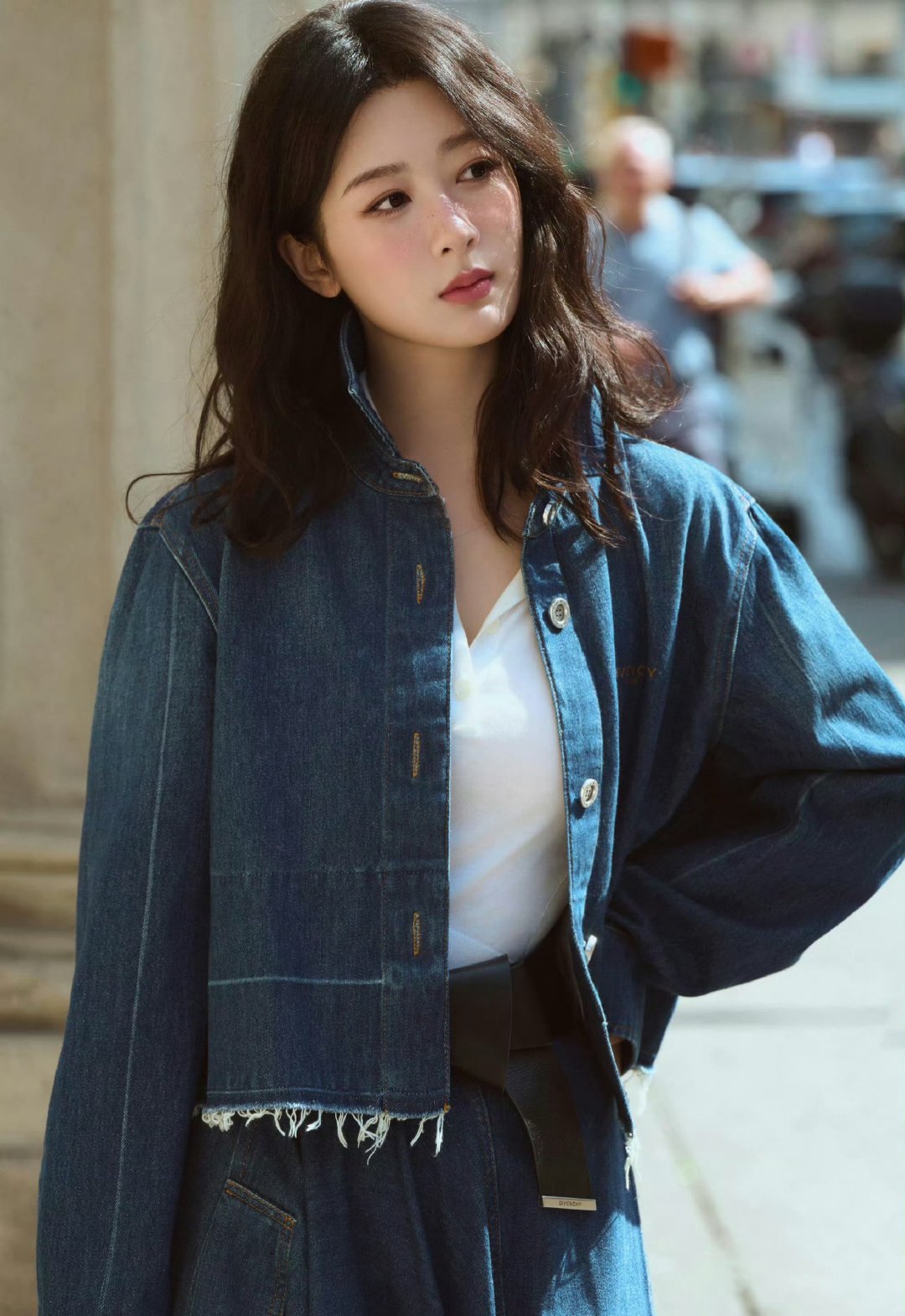 杨紫摄影师是谁 好有质感的都市电影女主有爱的摄影师才能拍出这种照片吧杨紫