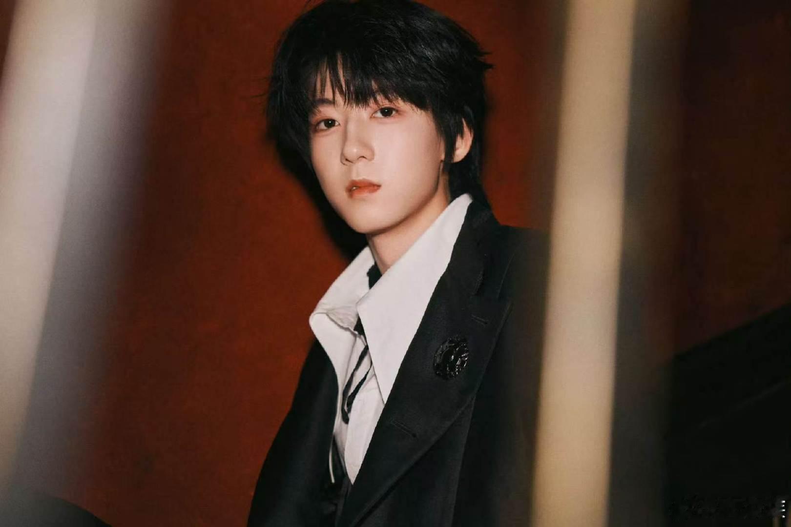TF四代舞蹈COVER造型图TF四代练习生舞蹈COVER造型图 哇哇哇哇哇 