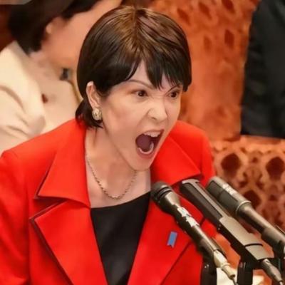 饭桌上随口问了句“日本人担不担心打仗”，朋友说了句让我愣住的话：“整宿睡不着的，