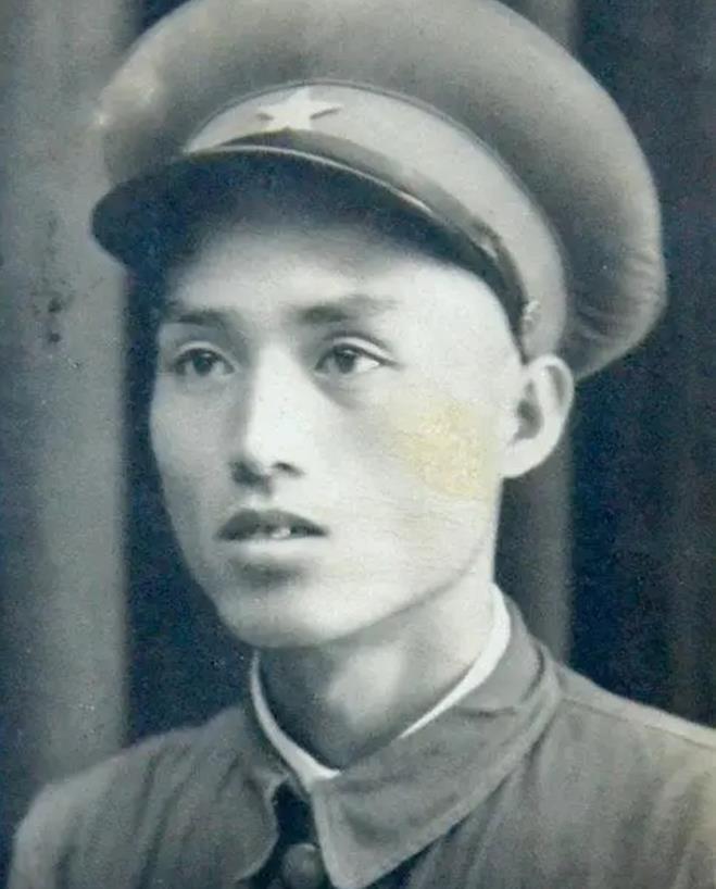 八路军赵培宪被俘，反绑双手成日军“练胆教练”，一招死里逃生。
 
赵培宪是西安市