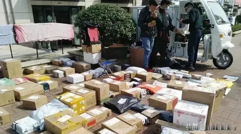 国家来撑腰了
圆通、韵达、中通、申通、极兔等快递公司因未征得用户同意，擅自将快件