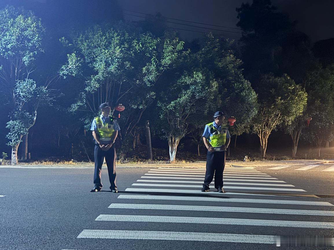 宁波宝瞻公路夜间渣土车乱象经整治已明显好转 此前不少市民反映鄞州区宝瞻公路夜间渣