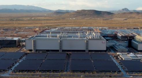 “尴尬了！” 特朗普万万想不到，自己绞尽脑汁从中国台湾地区 “抢” 来台积电，到