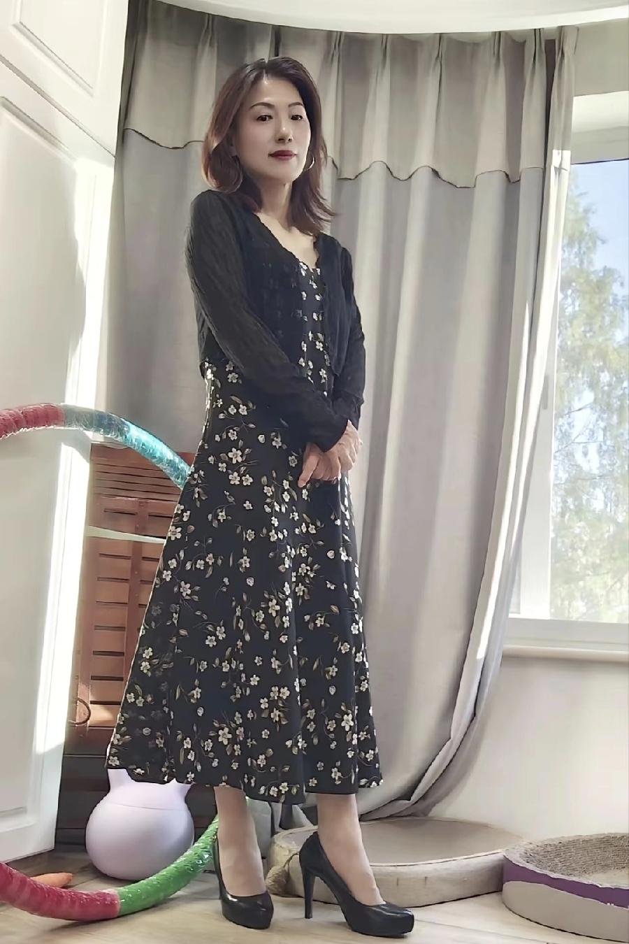 我跟我妈说，等你死了，我把你用AI蒸馏成一个智能体吧，这样我想你了，随时可以跟你