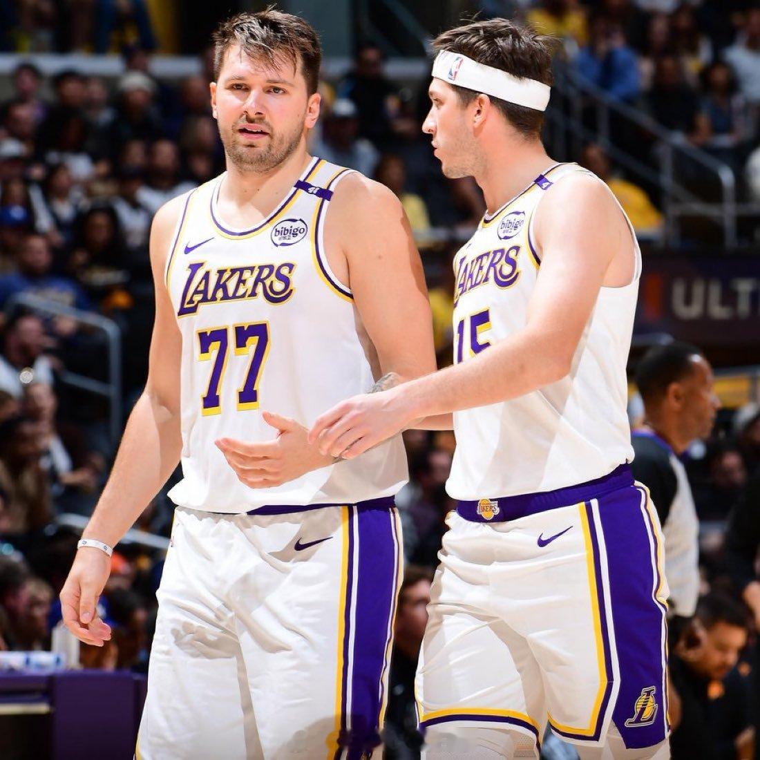 据Marc Stein报道，湖人队的交易偏好是瞄准与东契奇和奥斯汀·里夫斯年龄相