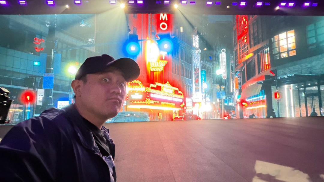 今天继续堵门进，第一排！领克10/10+在上海电竞中心的上市发布！前几天在线上会