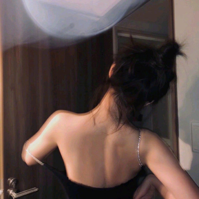 你一定要走，走到灯火通明。 