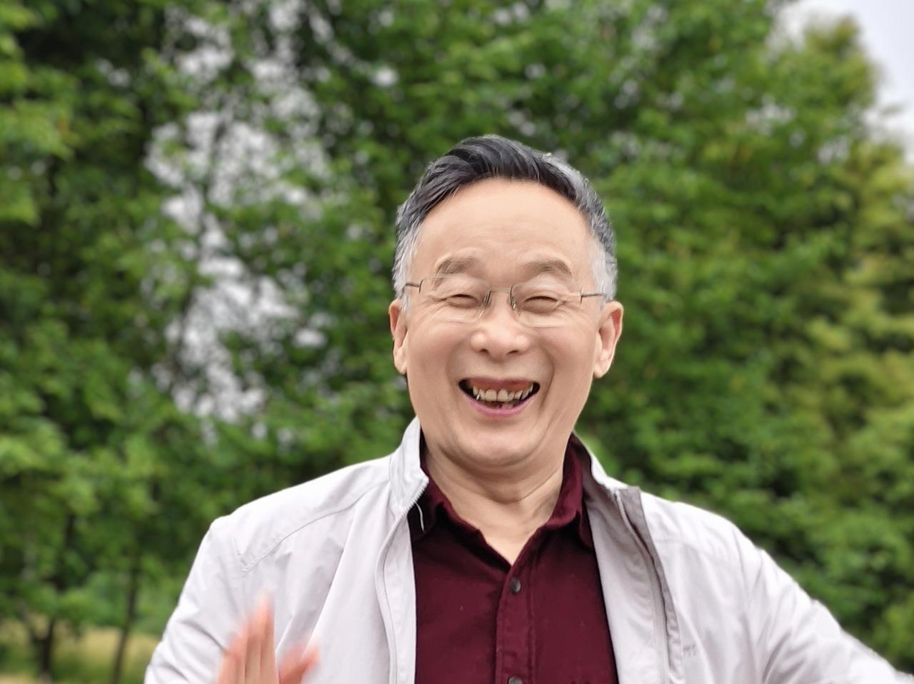 愚蠢与无知是什么造成的金诗元认为，愚蠢和无知是有思维造成的。愚蠢的人，只相信自己