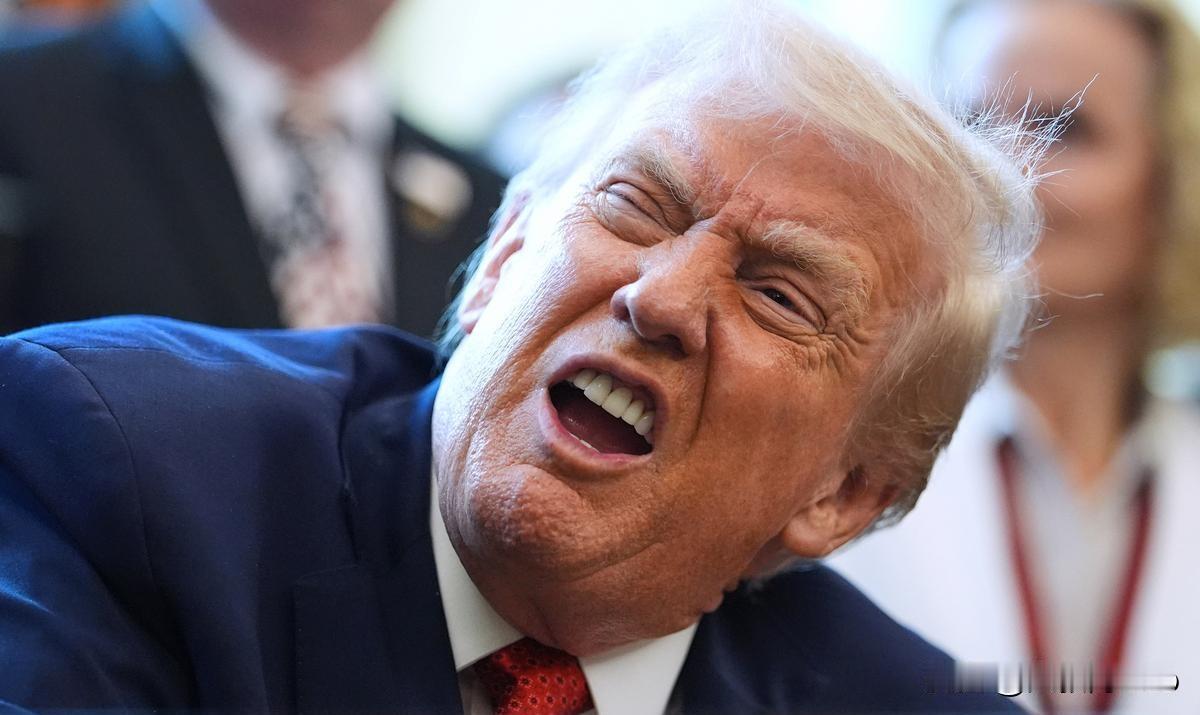 特朗普怒斥5名共和党议员倒戈：威胁"拉下马"！党内权力博弈白热化
 
1月8日，