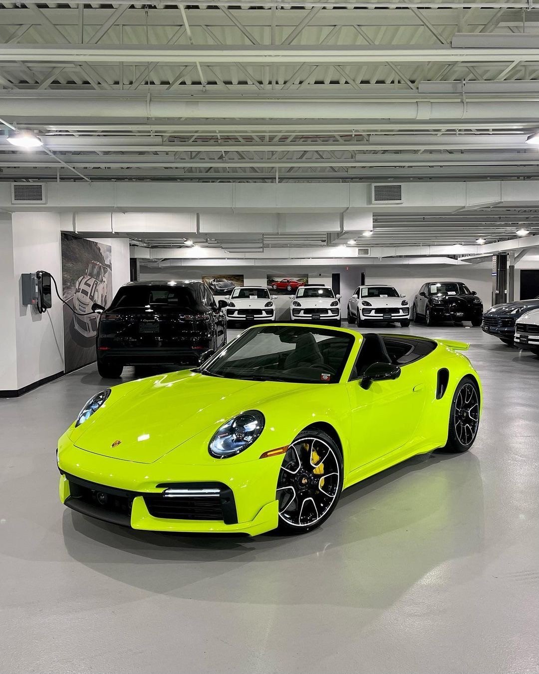 保时捷 911 Turbo S Cabriolet（PTS酸绿色） ​​​