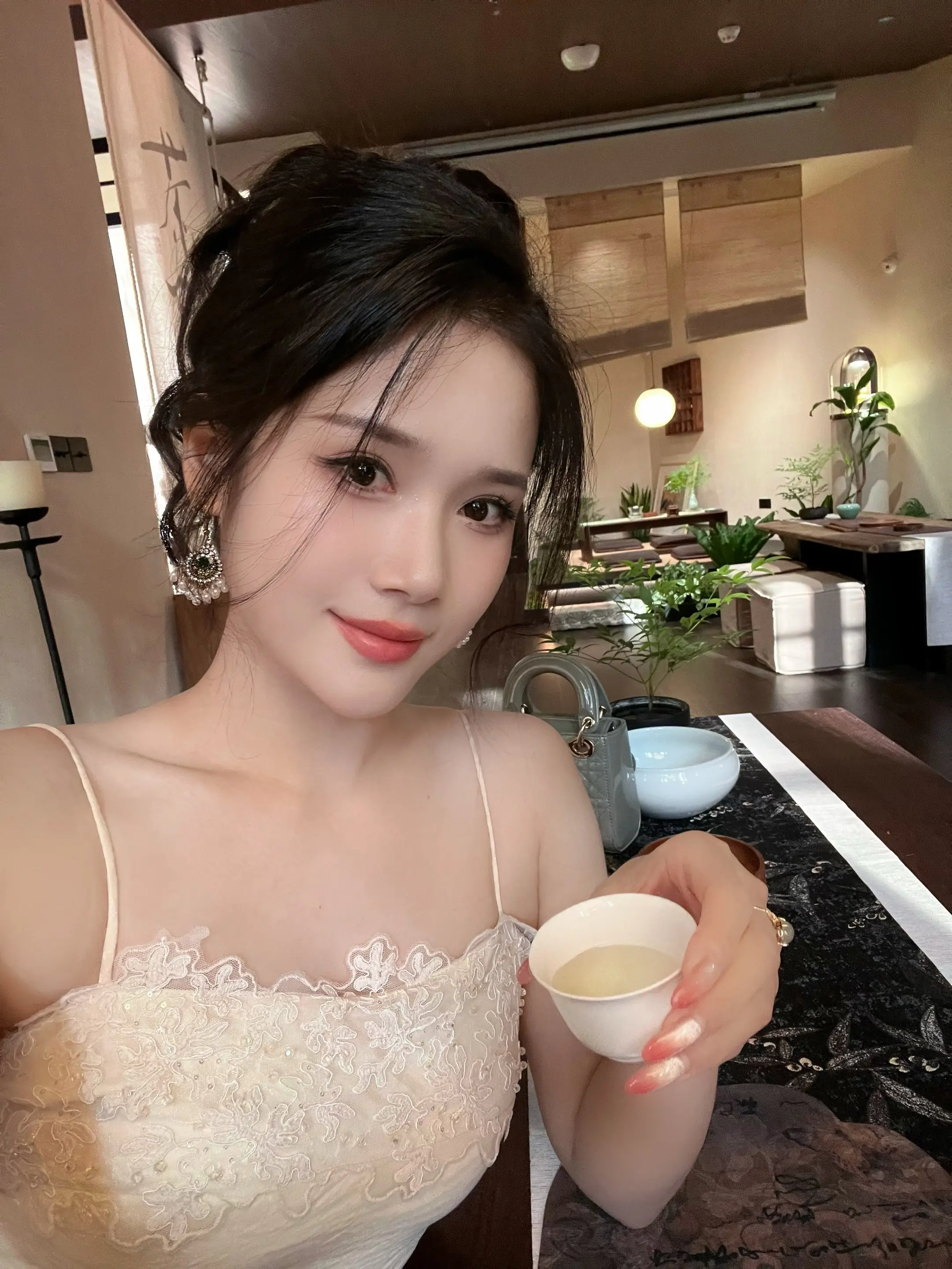 没回消息就是在陪老公 回了就是你和老公一样重要