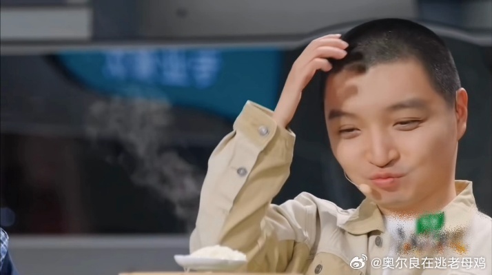 马頔背着李纯偷吃的原因天才厨人 马頔也是真的坦白，直接说因为李纯接受不了葱姜蒜，