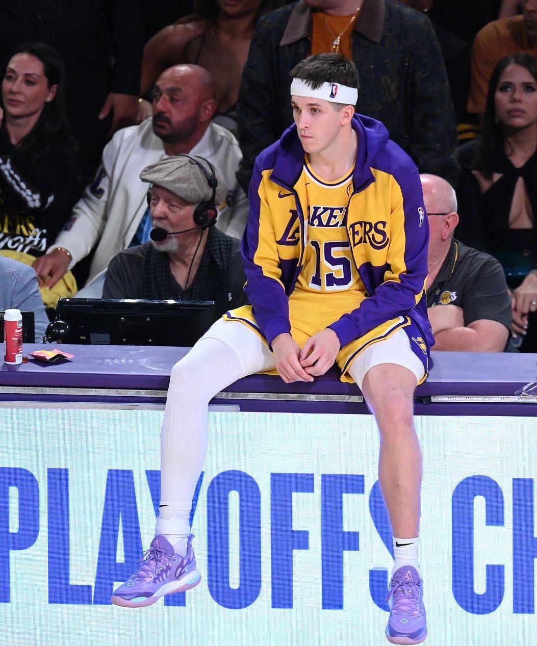 据ESPN报道，里夫斯预计将在下一份合同中要求年薪超过3000万美元。“我认为他