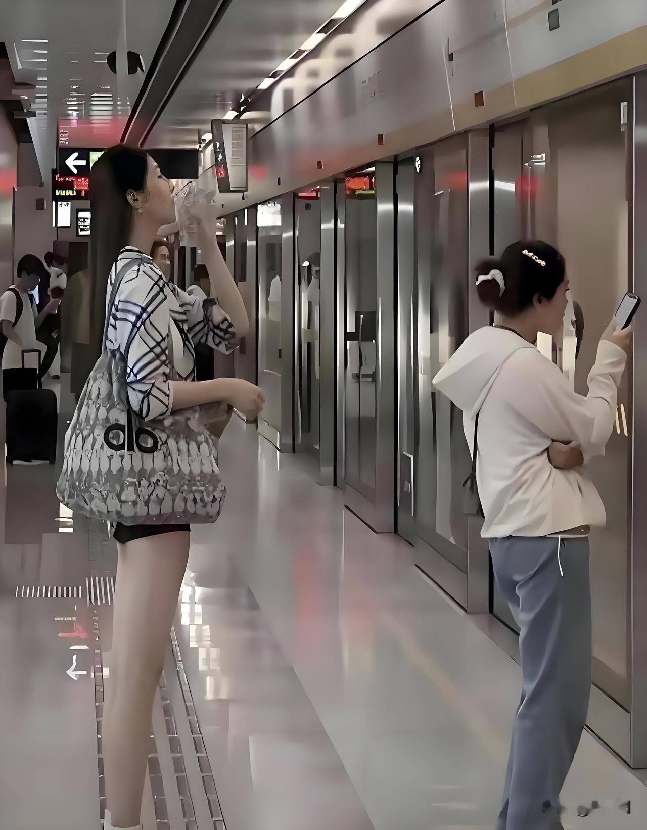 老天爷真是不公平，同样都是女生，为什么非要差距这么大呢？