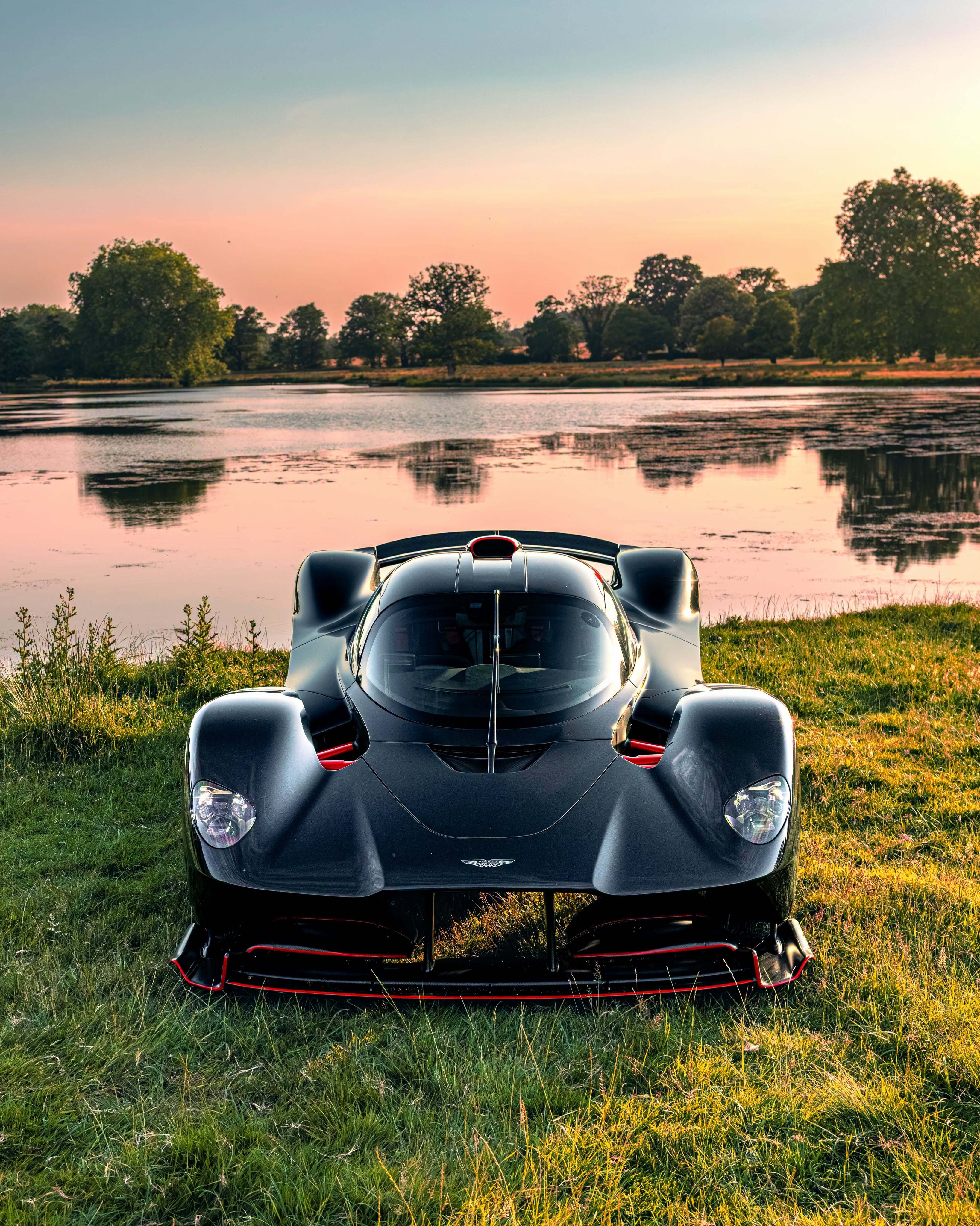 Aston Martin Valkyrieastonmartin阿斯顿马丁 太性
