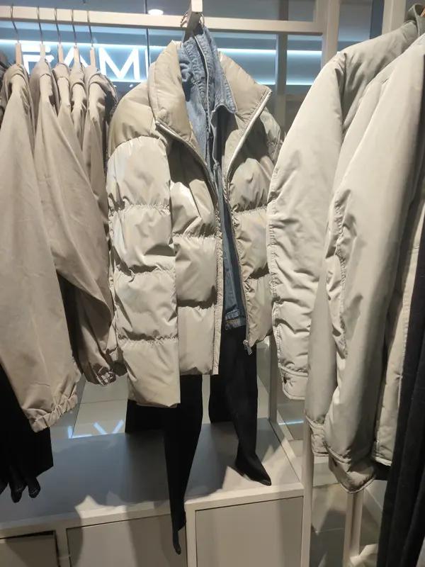 “22元买蕉内羽绒服、69.5元囤厚绒打底裤”，这“骨折价”谁能不心动？江苏的张