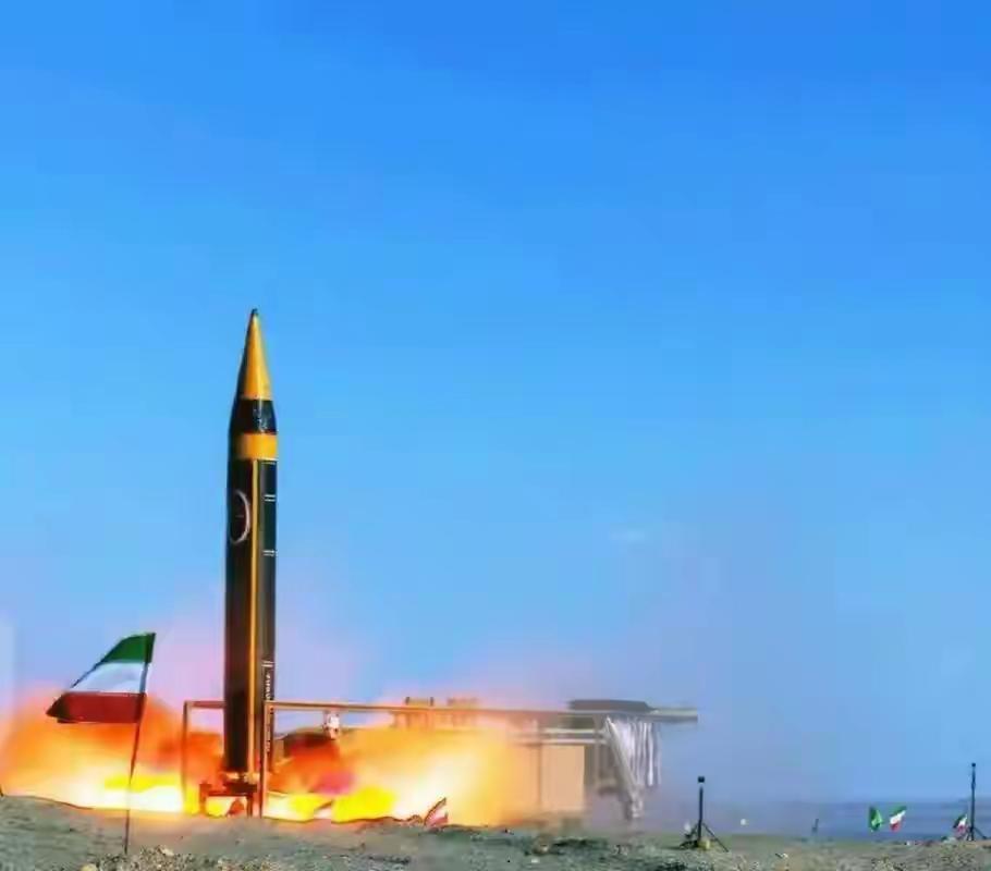 第24波打击！3导弹命中目标，印度帮伊军舰，美专家：美会陷困境