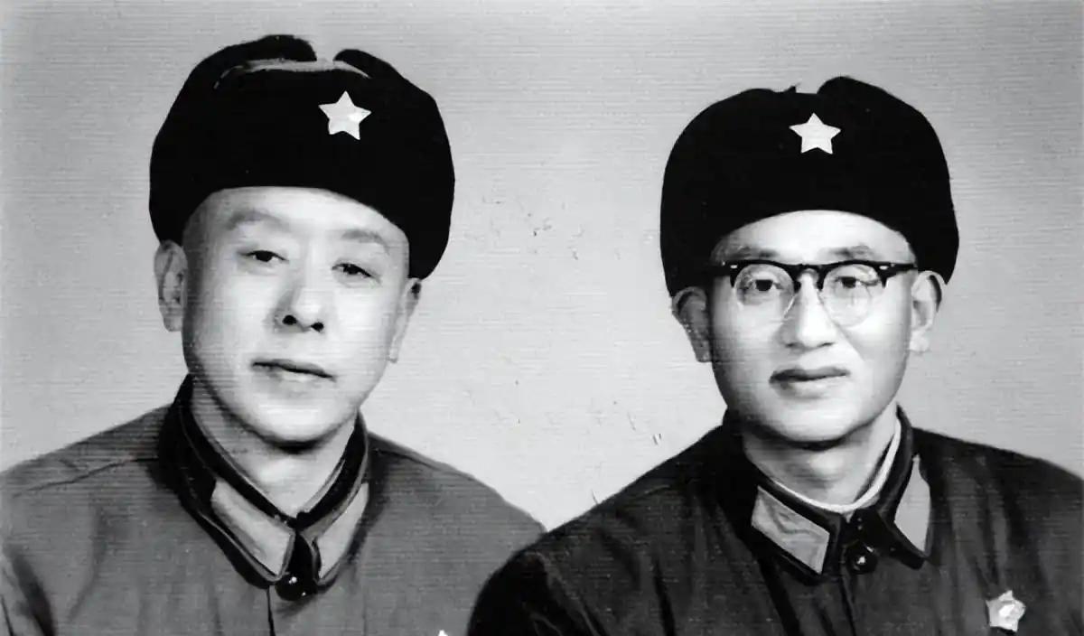1948年，处于"长江咽喉"的江阴要塞成了决定生死存亡的战略重地。此时的戴戎光正