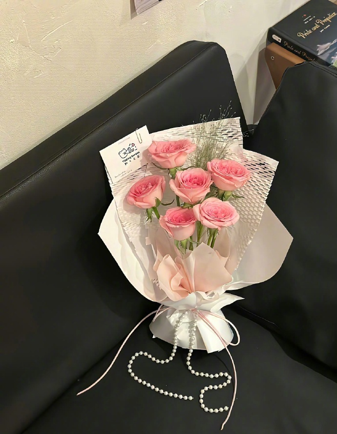 𝙷𝚎𝚞𝚛𝚎𝚞𝚡.☘️🌿"情绪很贵 要接触让你快乐的事"