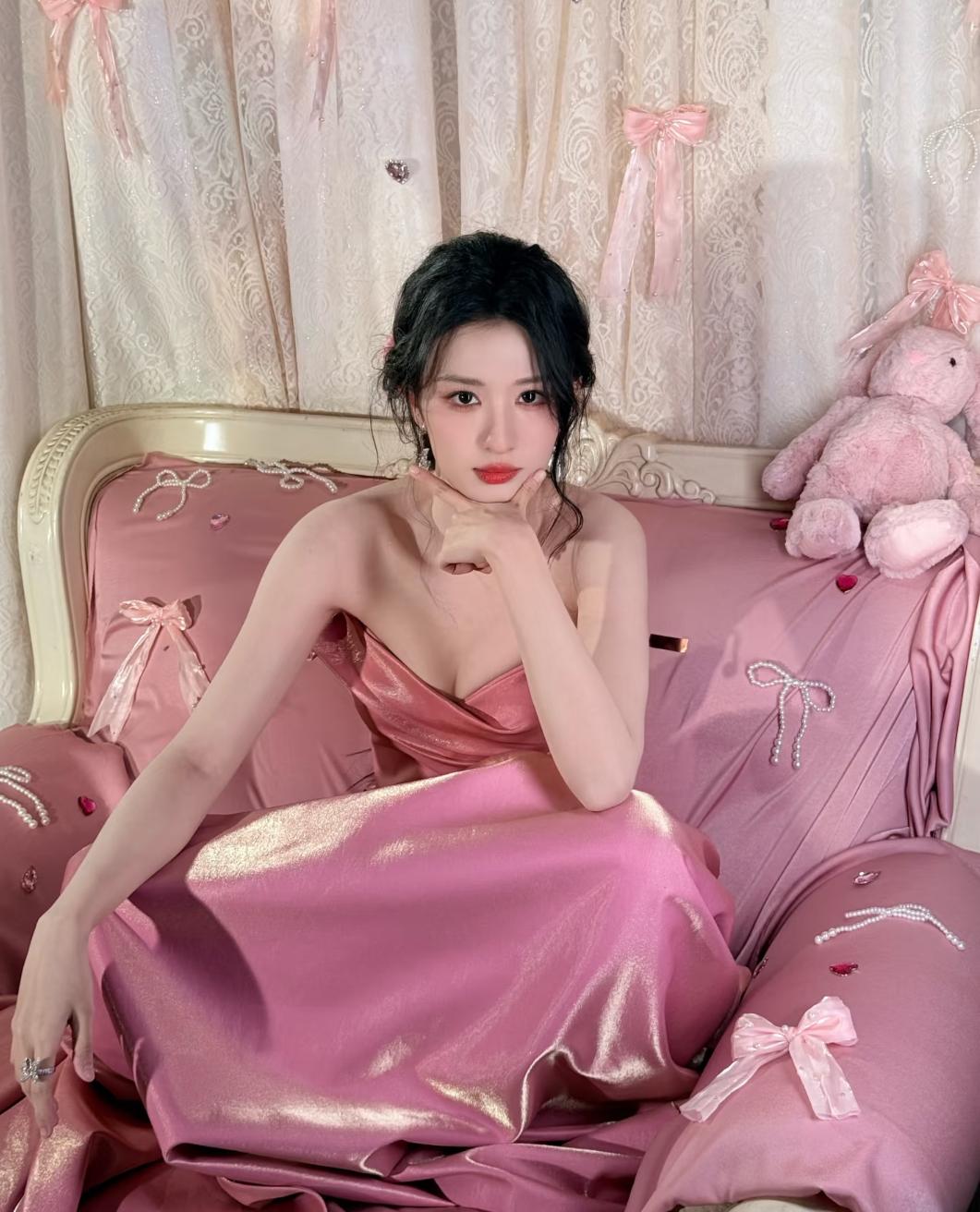 王楚然，纯欲甜美，好白好嫩的妹妹啊！