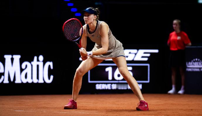 莱巴金娜逆转进斯图加特四强莱巴金娜2比1费尔南德斯 WTA500斯图加特站1/4