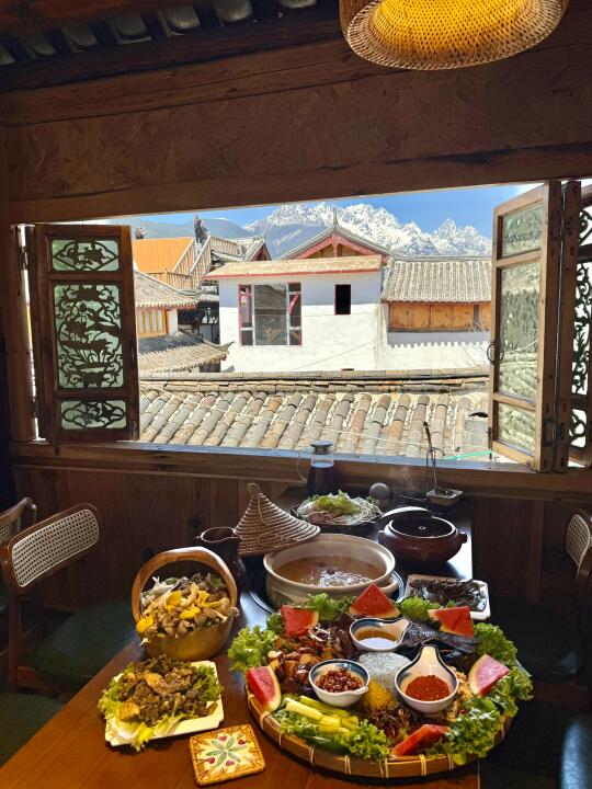 感谢贺俊霖！确实是丽江坠美的一家……