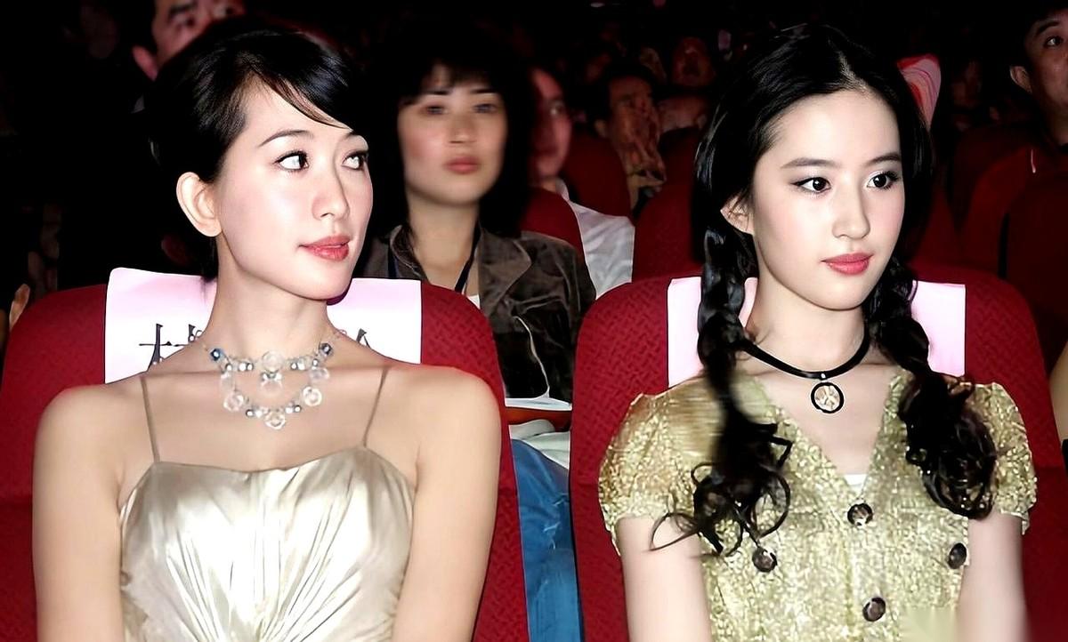 那个对着刘亦菲翻白眼的姐姐，我其实特理解她。
真的，这事儿吧，你得代入进去想。