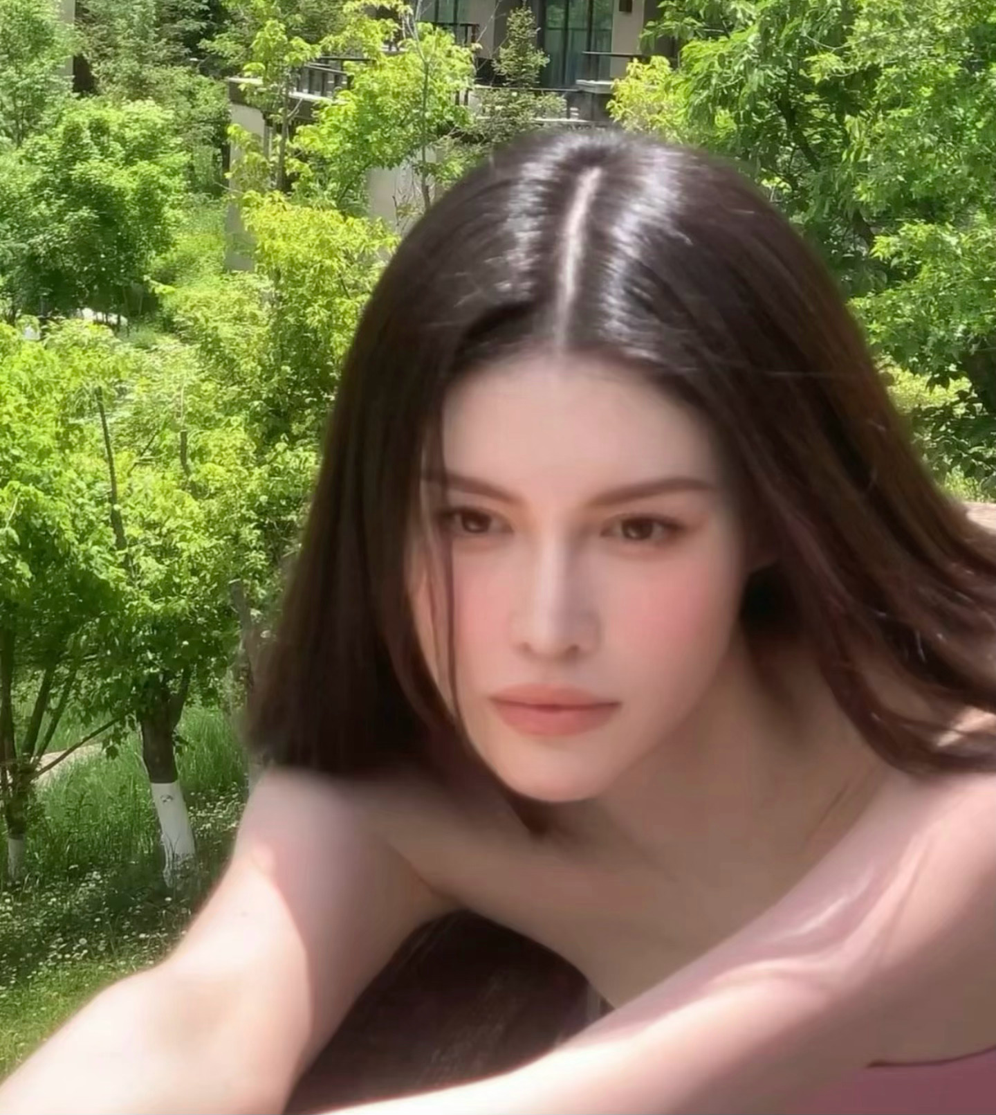 今日份VOGUE给何穗画的清透感粉色妆容live✨何穗大师出妆夏一秒上妆